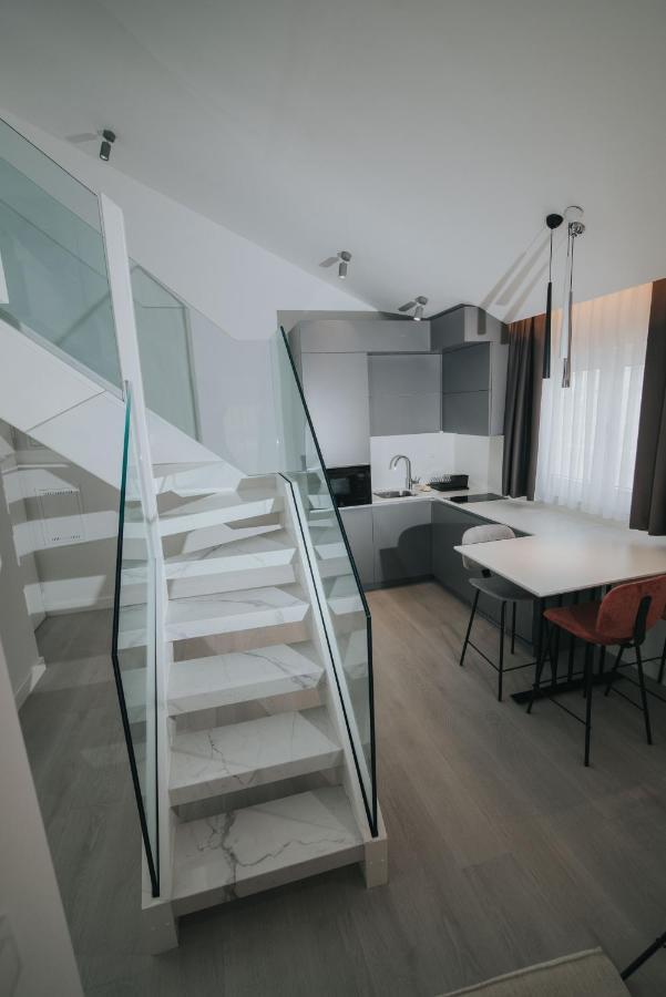 Malo More Resort Arbanija ภายนอก รูปภาพ