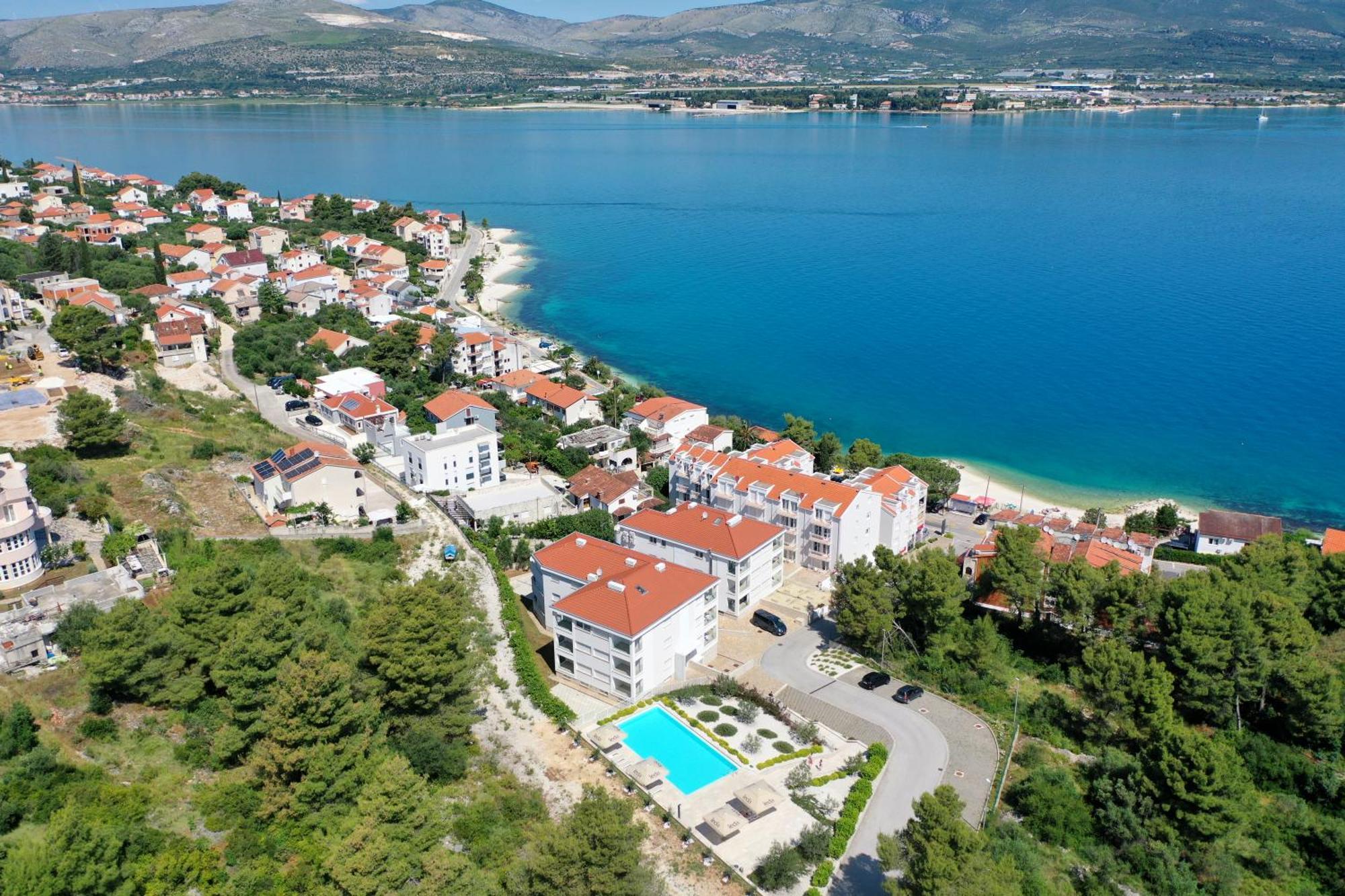 Malo More Resort Arbanija ภายนอก รูปภาพ